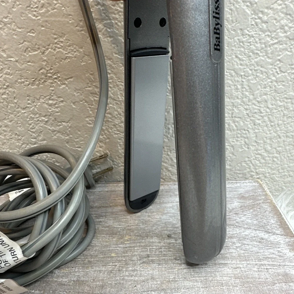 $36 🌙 BaByliss PRO Titanium Extreme Flat Iron Silver Tested Works 1 Inch